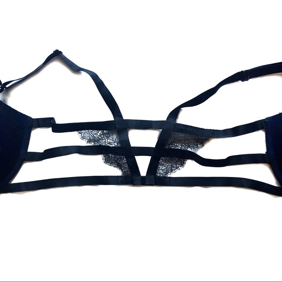 Victoria’s Secret blue/black lace bra in size 34DD - Picture 5 of 9